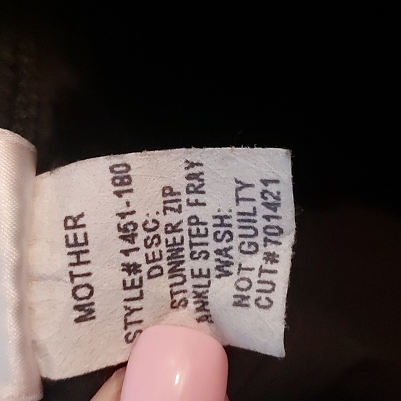 Mother Stunner Zip Ankle Step Fray Not Guilty Jeans Black Size 26 - Picture 8 of 10